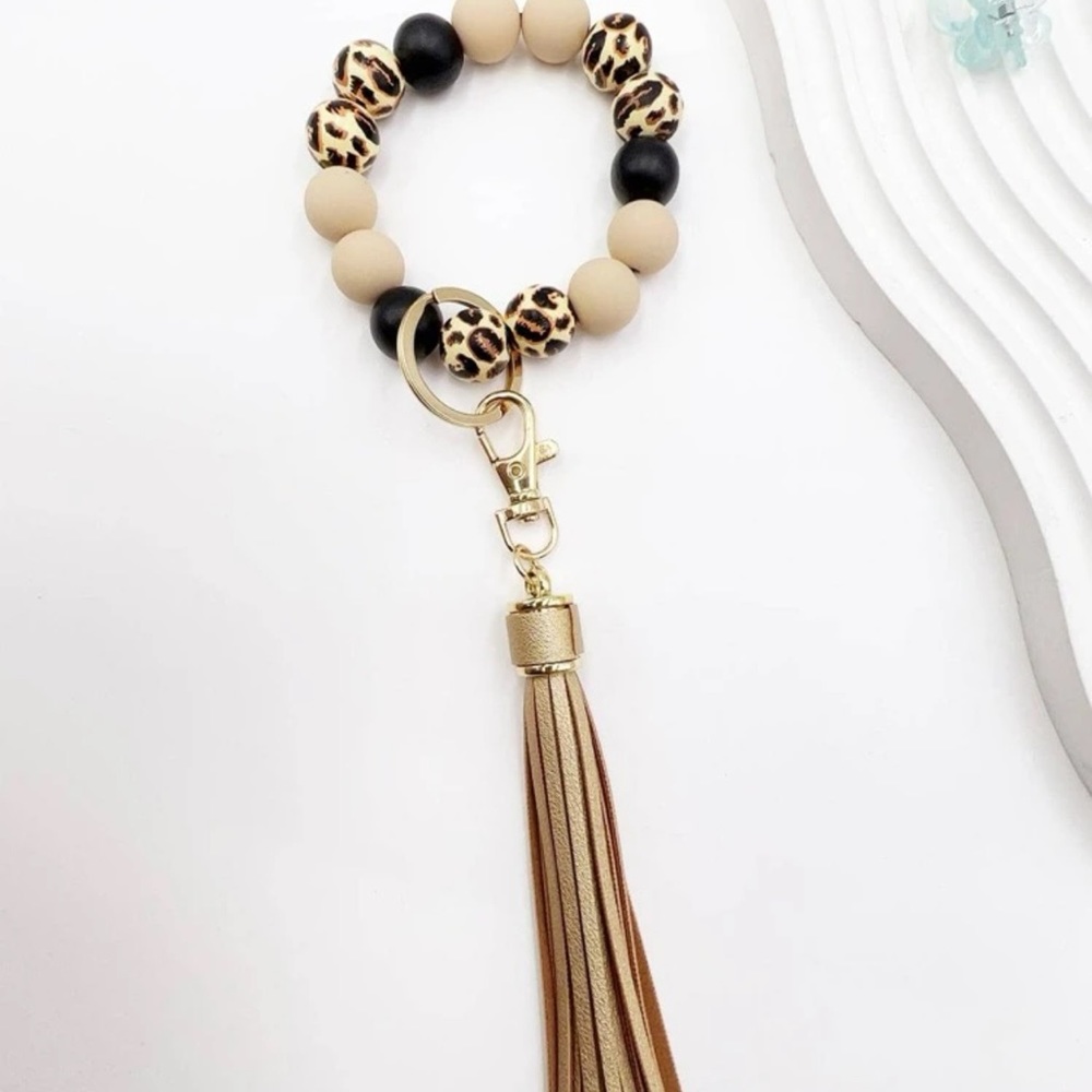 Beige Homemade Keychain - Picture 3 of 3